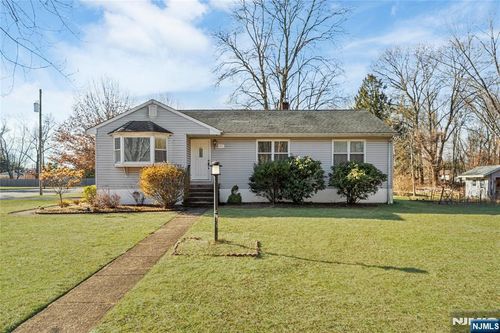 60 White Oak Rd, Parsippany, NJ, 07054-2326 | Card Image