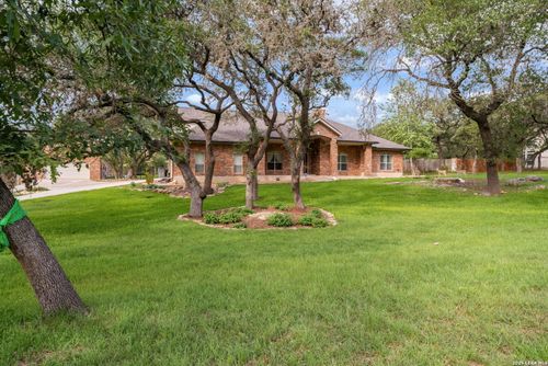 8639 Raintree Woods Dr, Fair Oaks Ranch, TX, 78015-4412 | Card Image