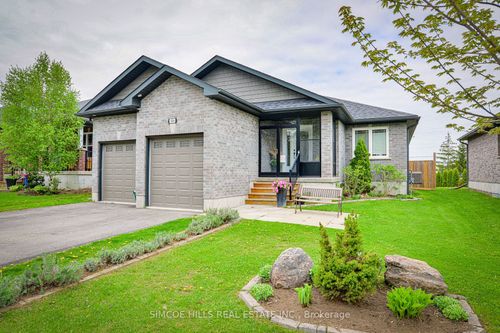 3886 Wood Ave, Severn, ON, L3V0T9 | Card Image