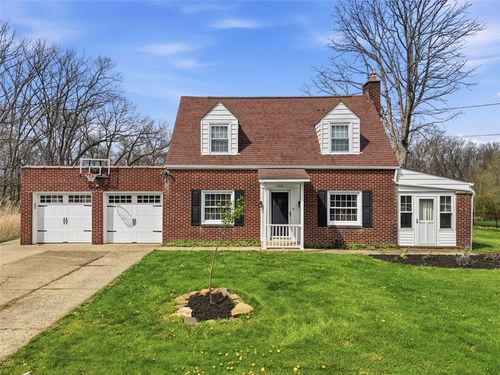 115 Merritt Dr, Butler, PA, 16001-2622 | Card Image