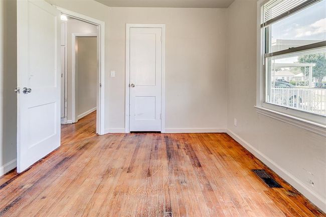 Lots of natural light | Image 7