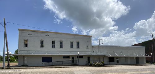 104 Louisiana Ave, Ferriday, LA, 71334-2826 | Card Image