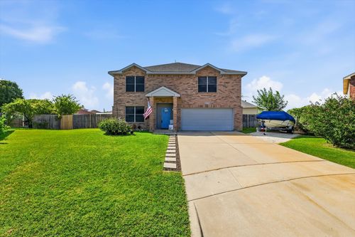 214 Hawthorne Ct, Ponder, TX, 76259-8494 | Card Image