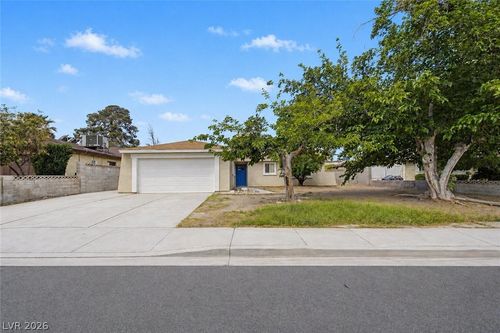 5279 Reeder Cir, Las Vegas, NV, 89119-4856 | Card Image