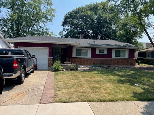 17 Wildwood Rd, Elk Grove Village, IL, 60007-1511 | Card Image