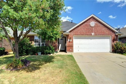 9091 River Trails Blvd, Fort Worth, TX, 76118-7723 | Card Image