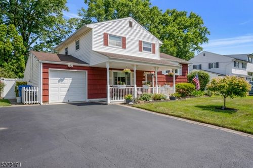 146 Osceola Ave, Middlesex, NJ, 08846-1806 | Card Image