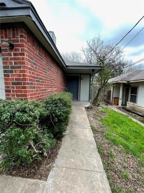 1233-1233 Armadillo Rd, Austin, TX, 78745-3896 | Card Image