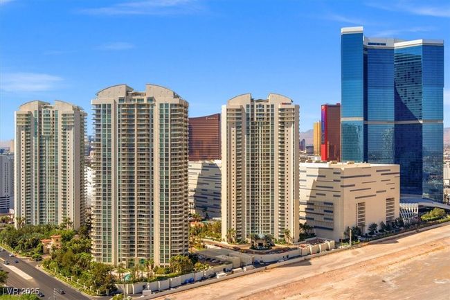 UNIT-3005 - 222 Karen Ave, Home with 1 bedrooms, 2 bathrooms and 1 parking in Las Vegas NV | Image 30