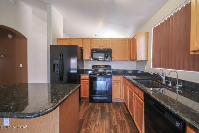 Kitchen | Image 9