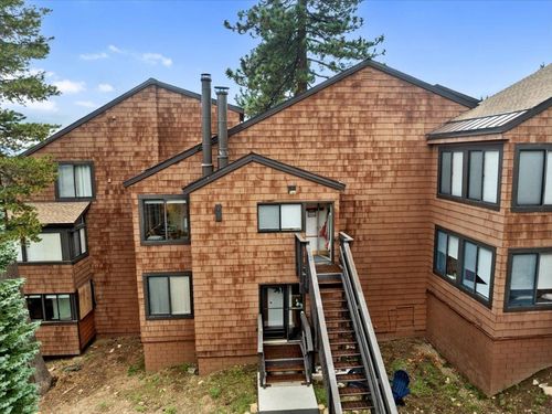 unit-646-11563 Snowpeak Way, Truckee, CA, 96161-7194 | Card Image