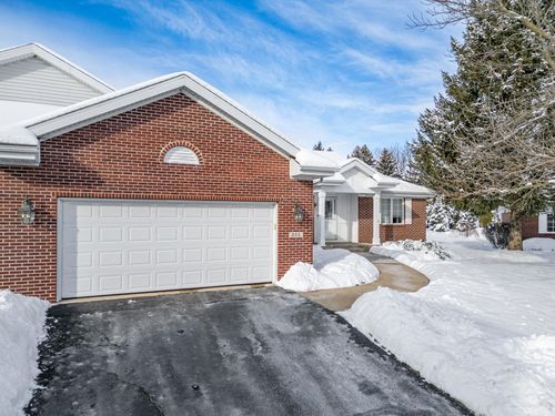 225 Secretariats Way, Belvidere, IL, 61008-2939 | Card Image