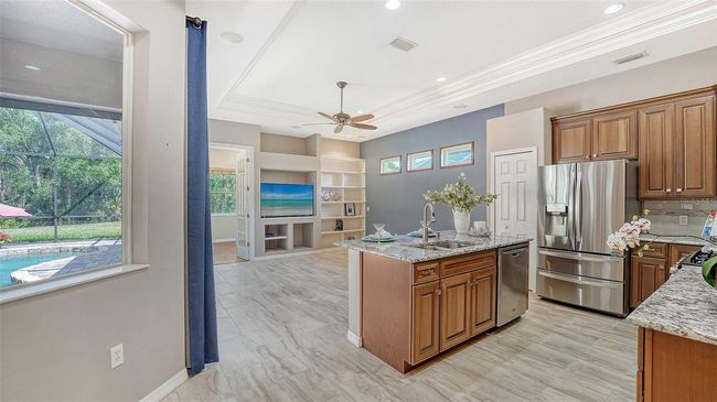 8019 Indigo Ridge Ter, House other with 3 bedrooms, 2 bathrooms and null parking in Bradenton FL | Image 13