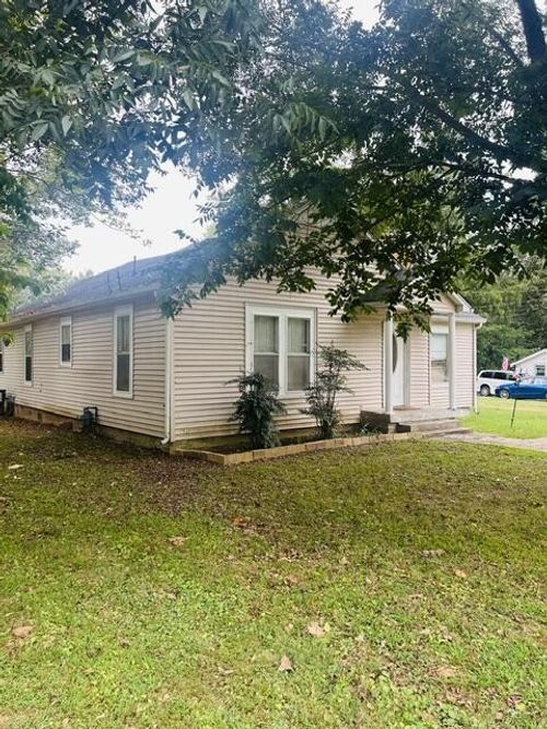 108 Butler Speedway, Bruceton, TN, 38317-2206 | Card Image