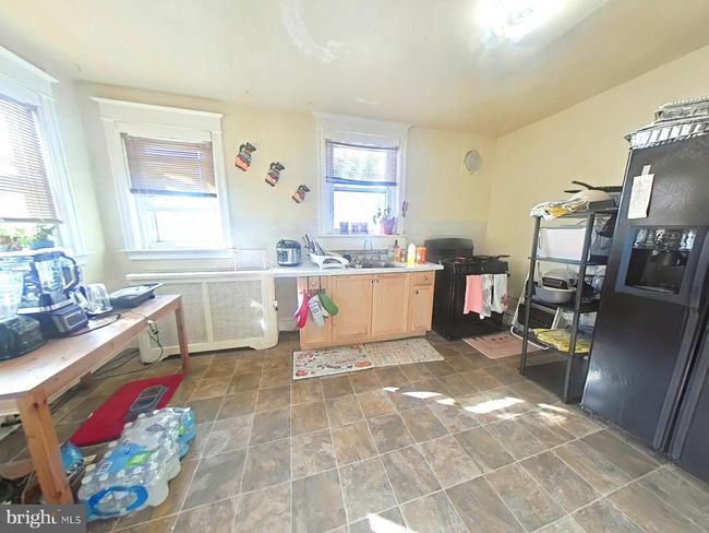 184 Midway Ave, Townhouse with 3 bedrooms, 1 bathrooms and null parking in LANSDOWNE PA | Image 8
