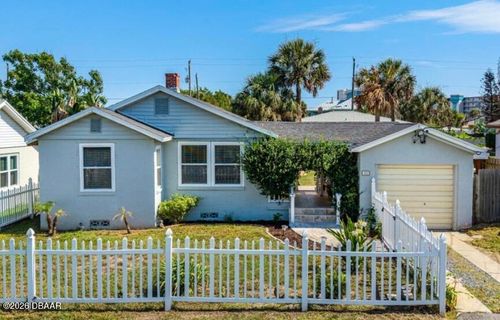 129 Rosalyn Ave, Daytona Beach, FL, 32118-5130 | Card Image