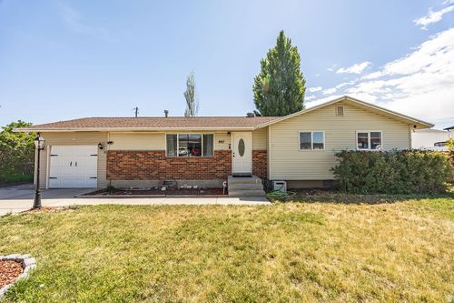 887 S 150 W, Tremonton, UT, 84337-2001 | Card Image