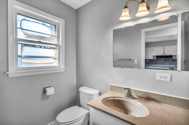 551 E 167 Th St, Home with 3 bedrooms, 2 bathrooms and null parking in South Holland IL | Image 15