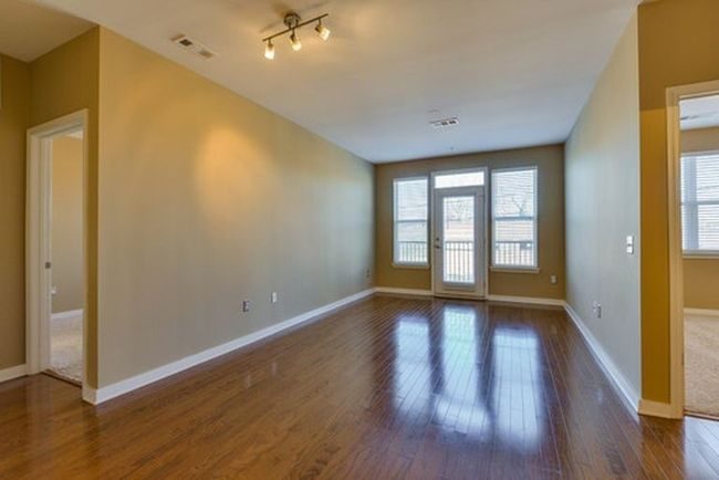 APT-318 - 3000 Vanderbilt Pl, Condo with 2 bedrooms, 2 bathrooms and 2 parking in Nashville TN | Image 8