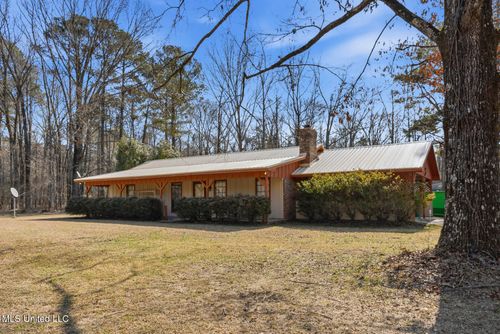 4221 Oakley Palestine Rd, Raymond, MS, 39154-8775 | Card Image