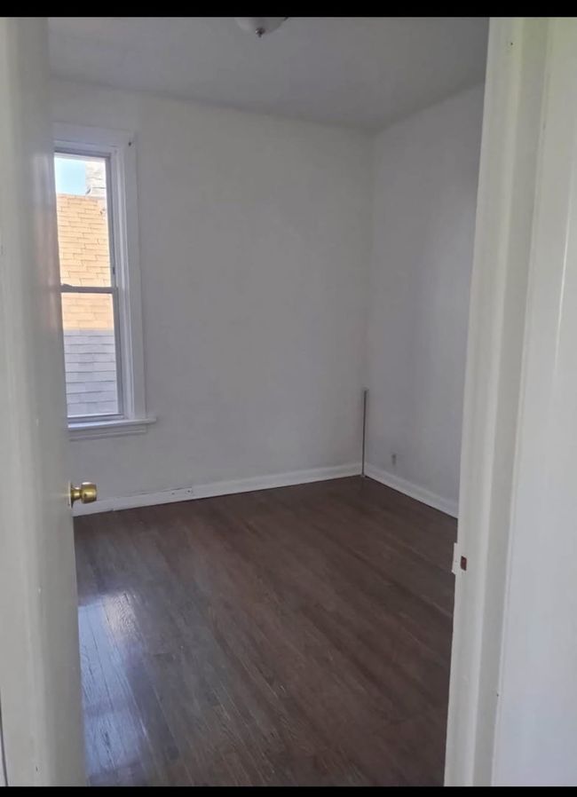 APT-1S - 7759 S Kingston Ave, Condo with 2 bedrooms, 1 bathrooms and null parking in Chicago IL | Image 4