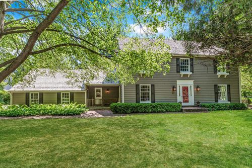 310 White Pine Road, Delafield, WI, 53018 | Card Image