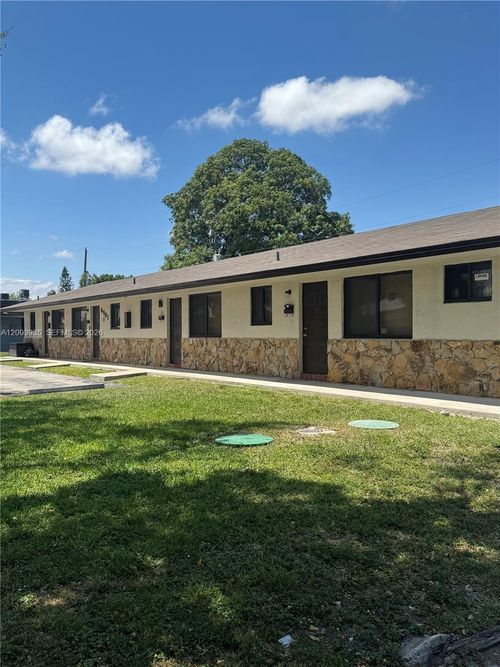1-6901 Pembroke Rd, Pembroke Pines, FL, 33023 | Card Image