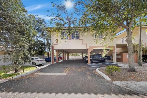 101-5595 Orange Dr, Davie, FL, 33314-3825 | Card Image