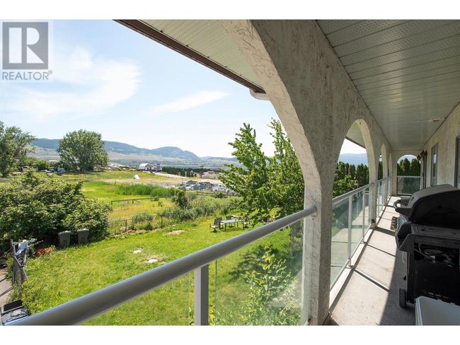 215 Arab Rd, House other with 8 bedrooms, 6 bathrooms and 5 parking in Kelowna BC | Image 13