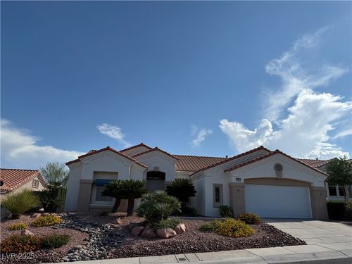 10513 Longwood Dr, Las Vegas, NV, 89134-5164 | Card Image
