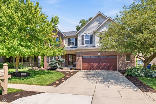 14396 Chapelwood Ln, Fishers, IN, 46037-4164 | Card Image