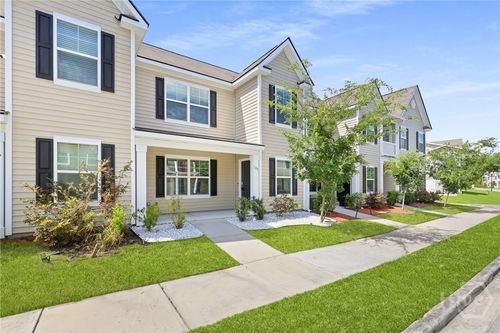 109 Birch Cir, Port Wentworth, GA, 31407-3323 | Card Image