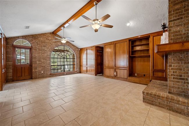 Living Room | Image 8