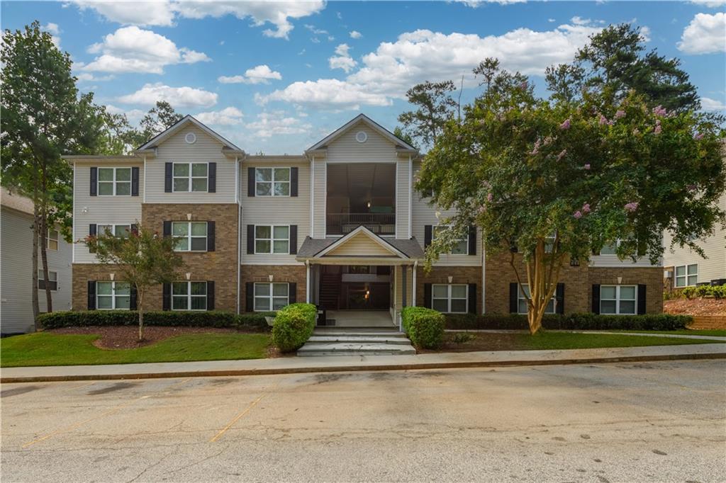 Fairington Village Dr, Lithonia, GA 30038