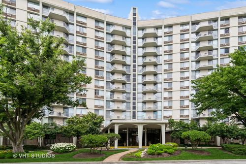 unit-10a-20 N Tower Rd, Oak Brook, IL, 60523-1138 | Card Image