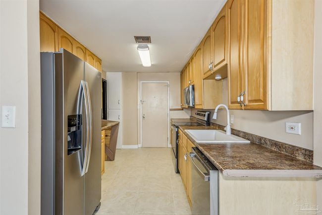 APT-901 - 825 Bayshore Dr, Condo with 2 bedrooms, 2 bathrooms and null parking in PENSACOLA FL | Image 7