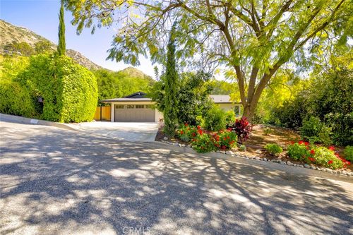 650 Sierra Meadows Dr, Sierra Madre, CA, 91024-1135 | Card Image