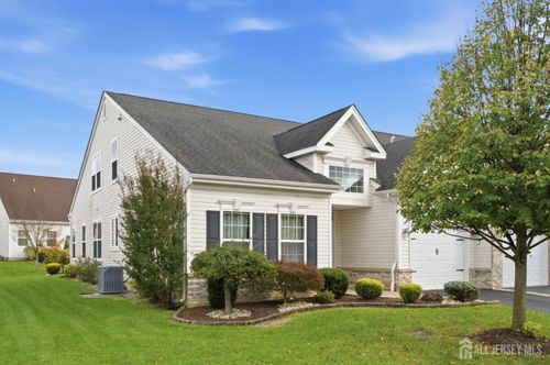 51 Gryphon Dr, Monroe, NJ, 08831-7928 | Card Image