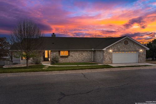 138 Holly Hill Dr, Ingram, TX, 78025-3606 | Card Image