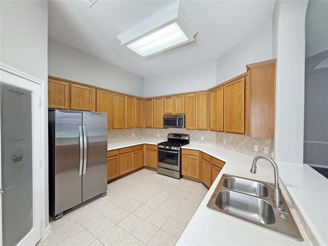 4718 Orchard Blossom Way, House other with 3 bedrooms, 2 bathrooms and 2 parking in Houston TX | Image 7