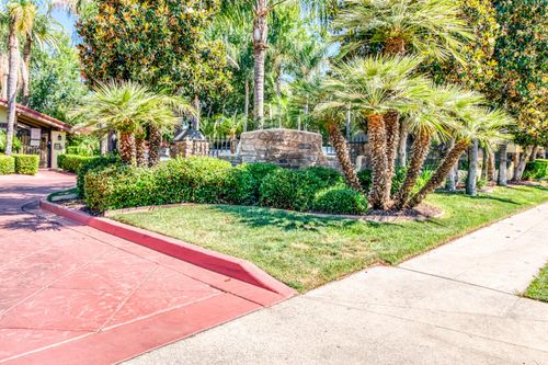 apt-229-2909 Huntington Blvd, Fresno, CA, 93721-2337 | Card Image
