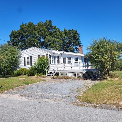 68 Leonard, West Wareham, MA, 02576 | Card Image