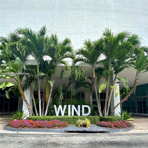 1905-350 S Miami Ave, Miami, FL, 33130-1922 | Card Image