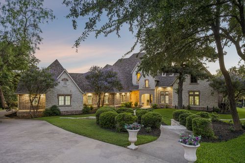 9191 Silver Leaf Ct, Little Elm, TX, 75068-3285 | Card Image