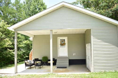 371 Eagle Lane, Middlesboro, KY, 40965 | Card Image