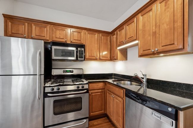 APT-1 - 221 Shurtleff St, Condo with 2 bedrooms, 1 bathrooms and null parking in Chelsea MA | Image 6
