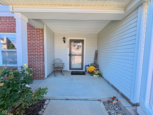 unit-1100-13410 White Granite Dr, Fishers, IN, 46038-5627 | Card Image