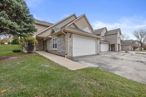 d-9044 W Elm Court, Franklin, WI, 53132 | Card Image