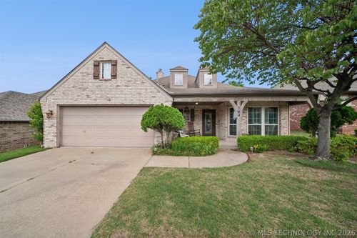 704 W Indianapolis Street, Broken Arrow, OK, 74012 | Card Image