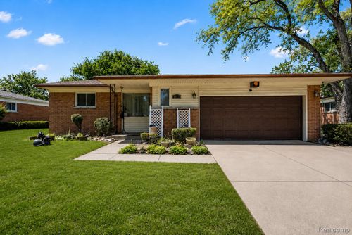 19079 Dorset Street, Southfield, MI, 48075 | Card Image